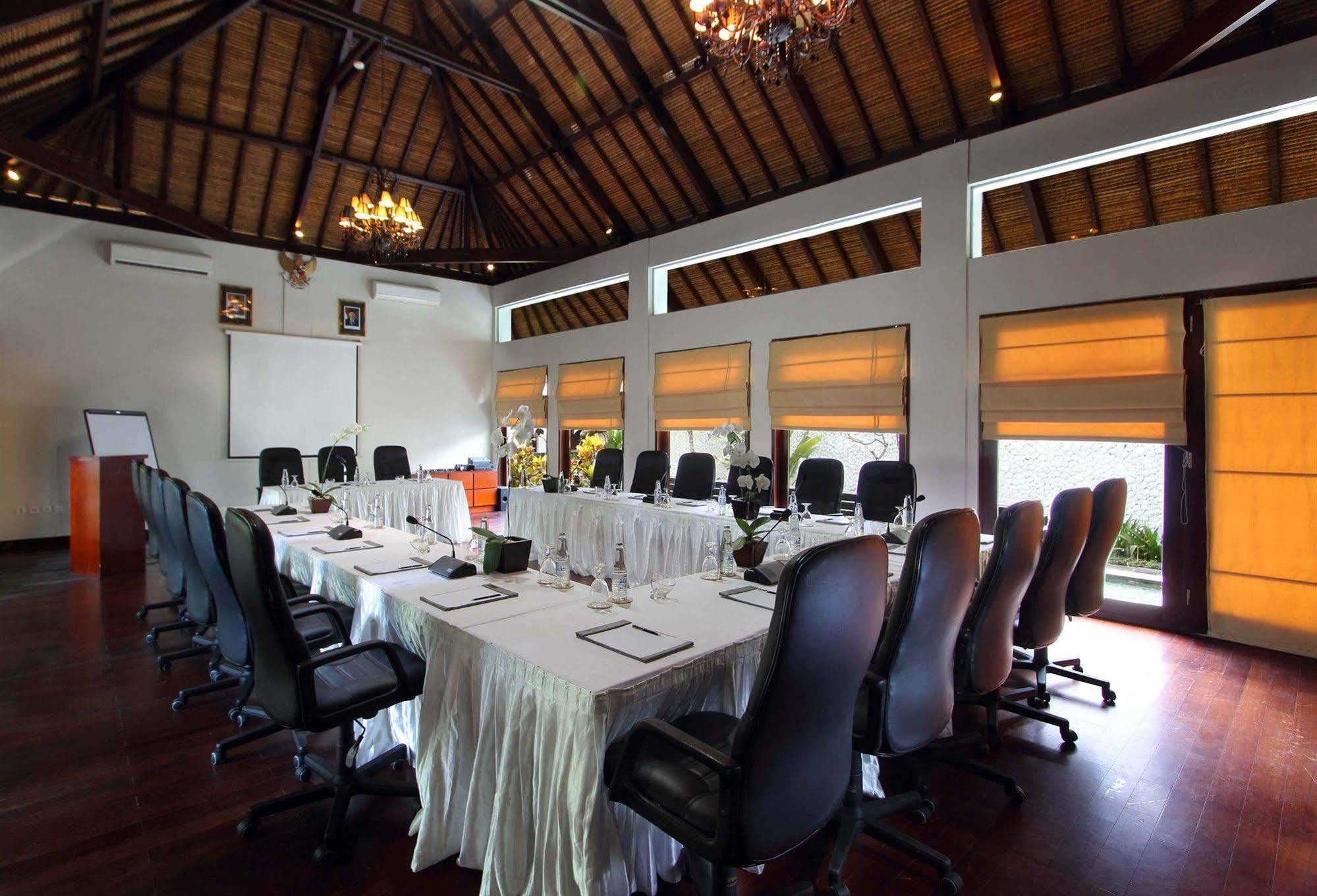 The Bali Khama A Beach Resort And Spa Tanjung Benoa Buitenkant foto